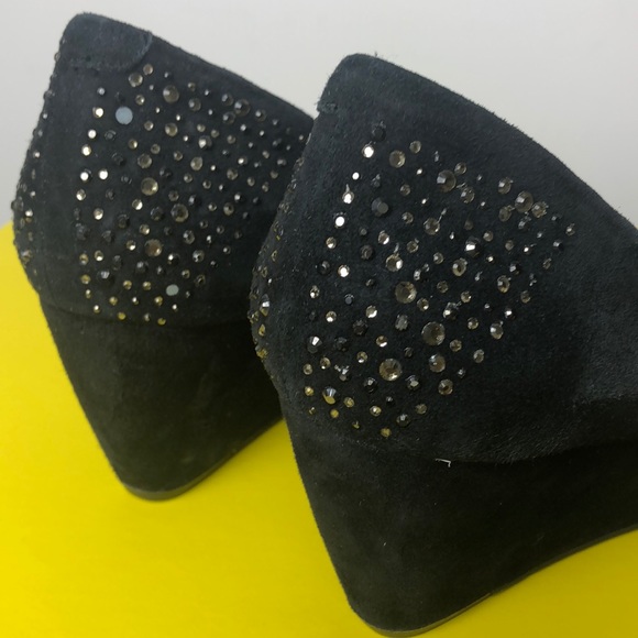 BCBG Generation Black Trinity Suede Sparkly Wedge Pumps Size 8.5 - Picture 9 of 13